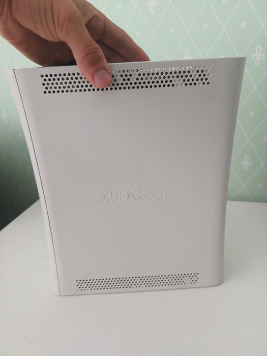 Приставка ікс бокс 360 xbox працююча гарний стан