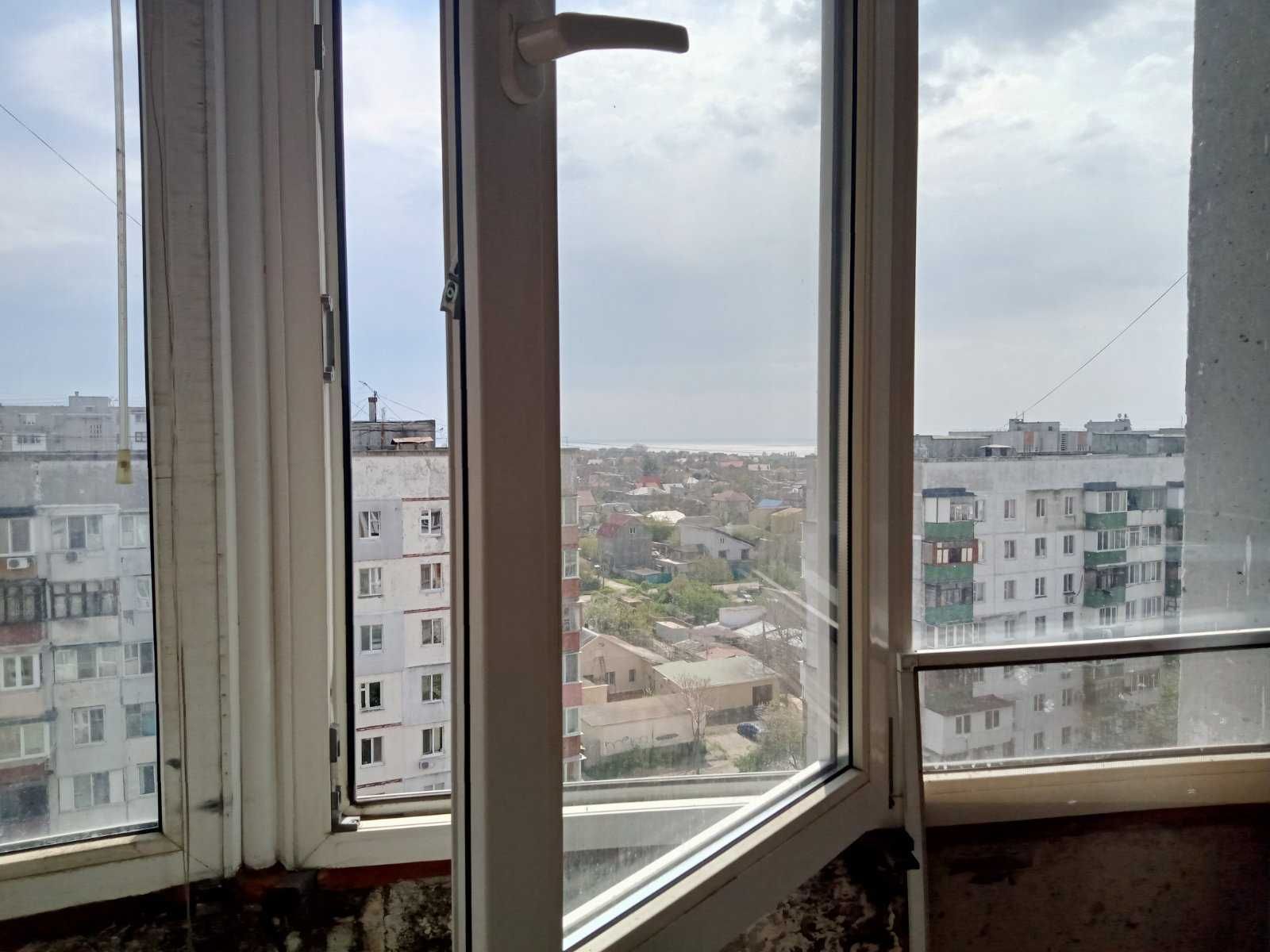 продам 3-х комнатную квартиру от собственника, 11 эт. 12-и эт. дома