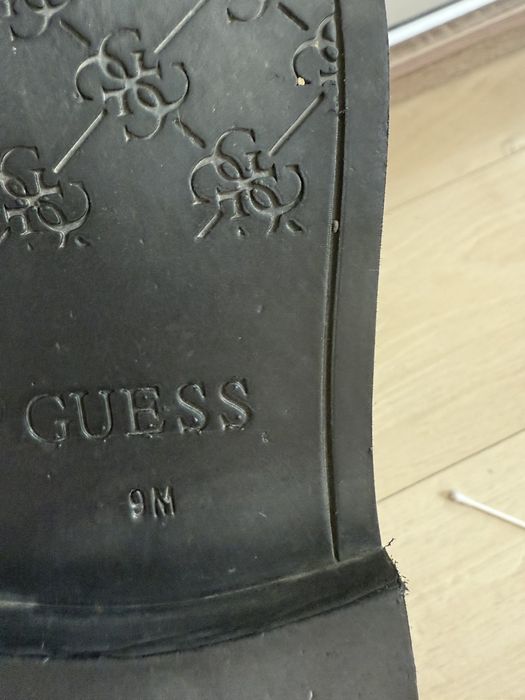 Лофери Guess 38 розмір