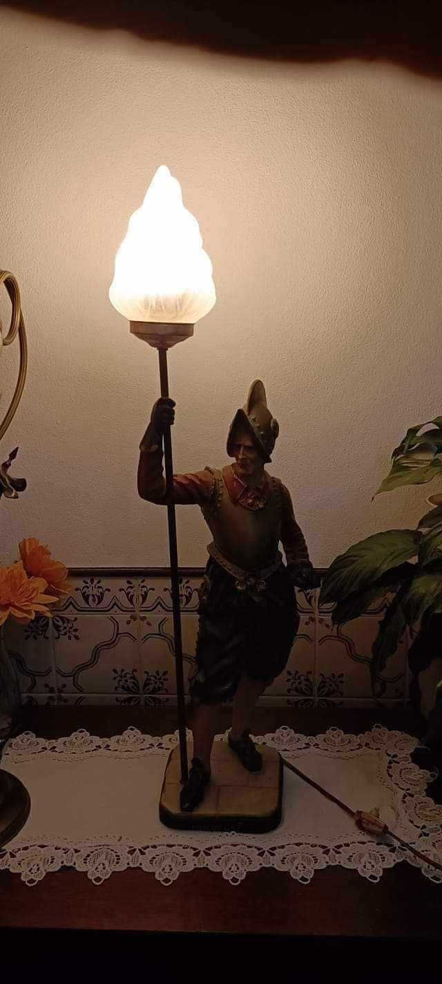 Candeeiros e abajures antigos