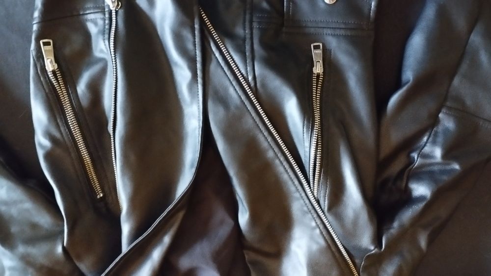 Blusão preto couro Zara