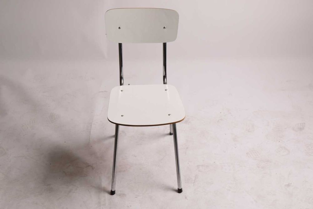 Cadeira de madeira branca - Qtd. 3 Und.