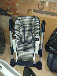 Cadeira de refeição de bebé