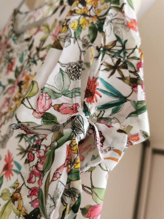 Reserved Bluzka Letnia Kwiaty Wiskoza Rozmiar 42 L Wiązane Rękawy Lekk