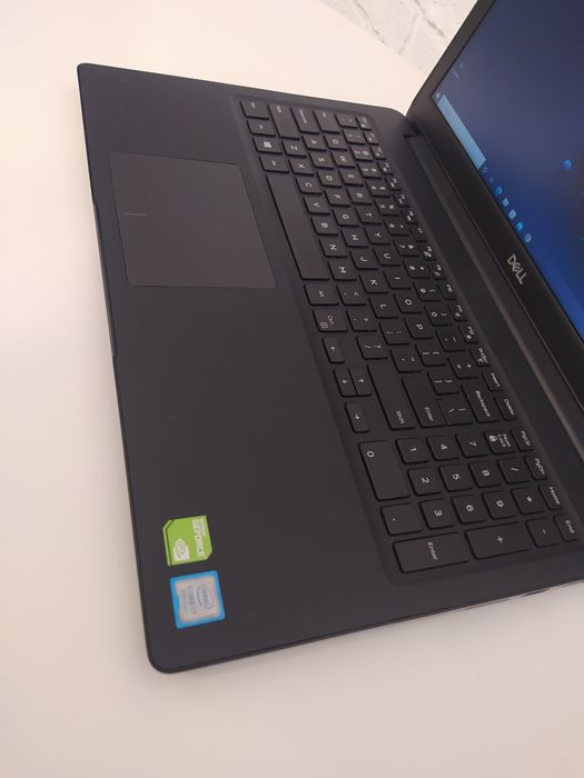 Dell Latitude 3500/15,6" FHD/i7-8565U/16Gb/256Gb/NVIDIA MX130