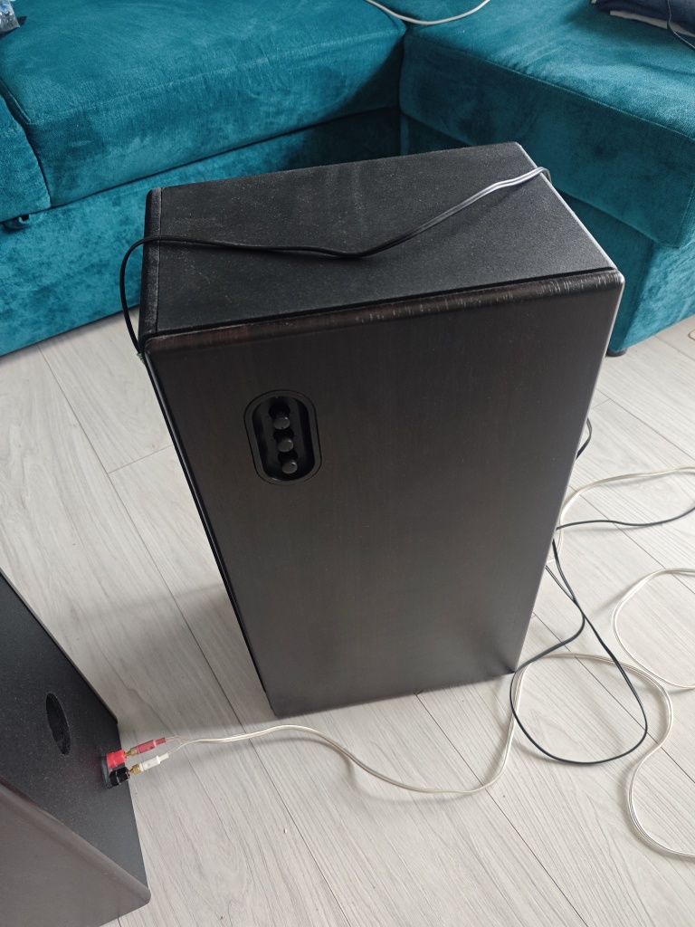Microlab Solo 7C z pilotem.