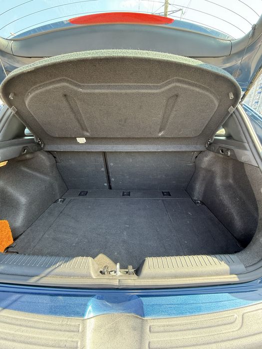 Hyundai Elantra GT 2.0 автомат