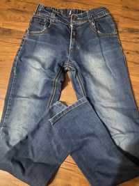 Spodnie jeansowe (cena za jedną parę)