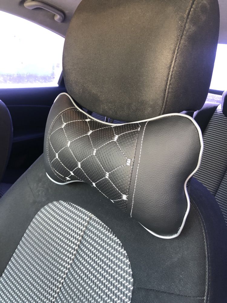 Подушка под шею в авто