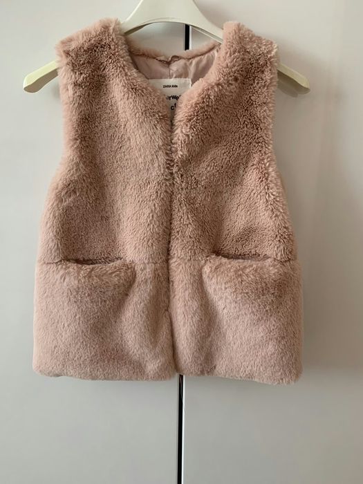 Хутрова жилетка zara безрукавка