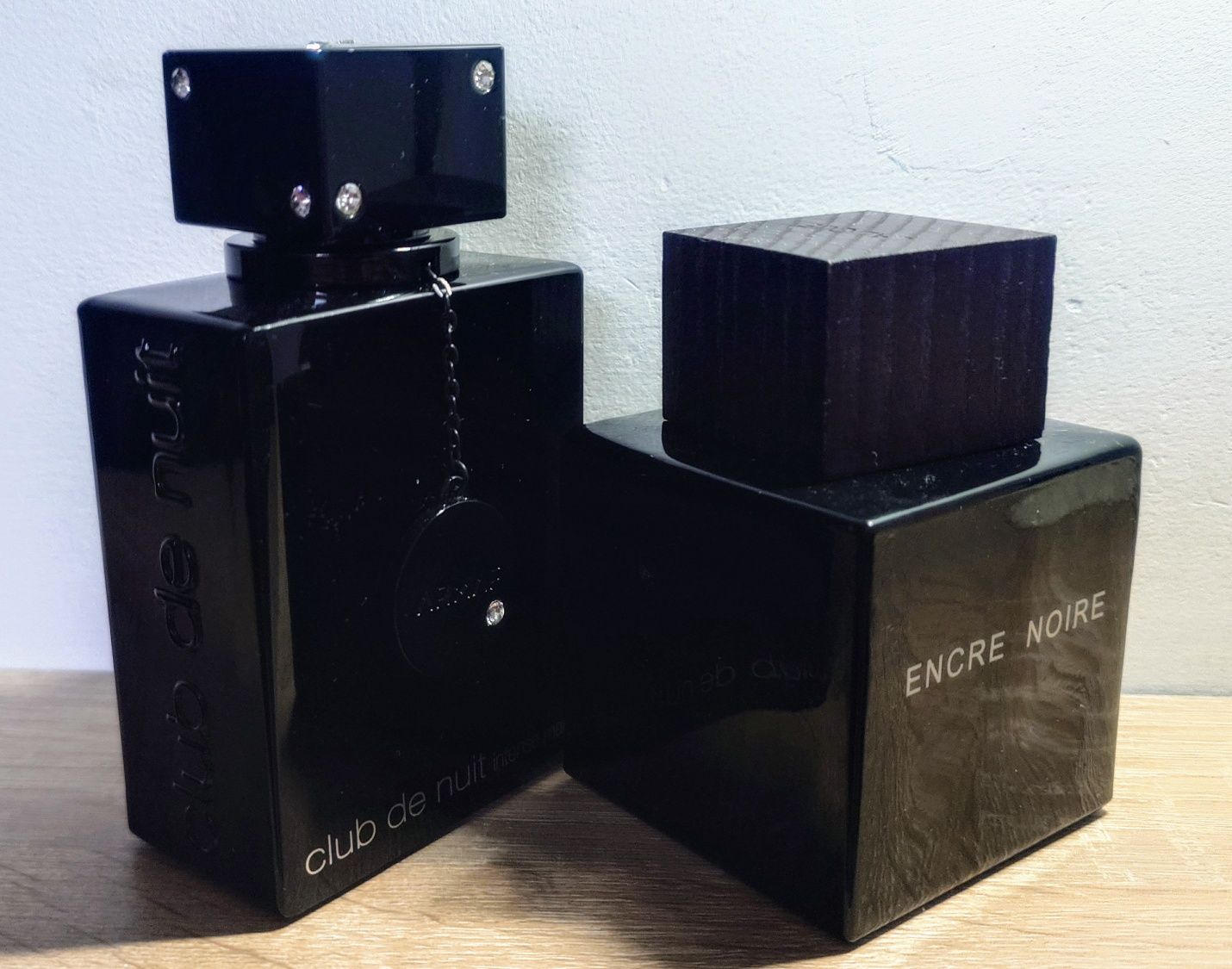 Flakon Club de nuit Man Armaf i Lalique Encre Noire