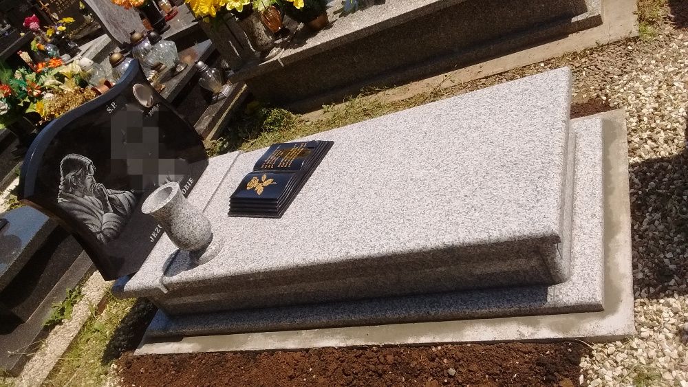 3800 zł Nagrobki Cmentarz Batowice. Grobowce, liternictwo