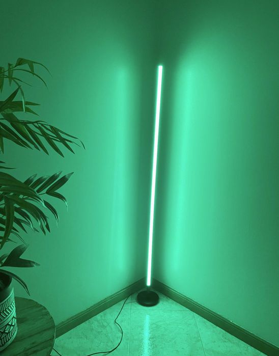 Candeeiro LED RGB de Canto