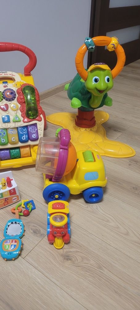 Zestaw zabawek fisher price i v-tech