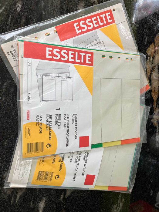 Kolorowe przekładki do segregatorów ESSELTE-nowe 3 komplety