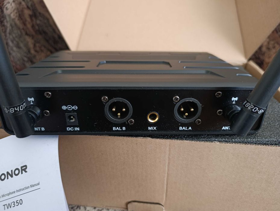 Радіомікрофон з двома мікрофонами TONOR TW350