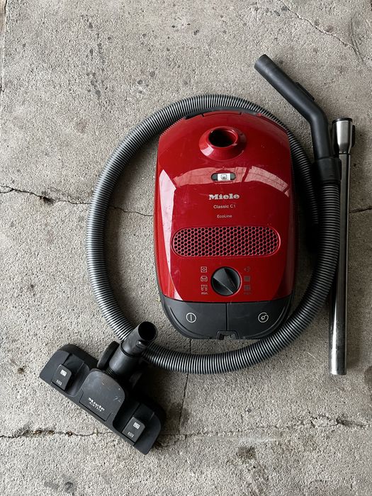 Odkurzacz workowy Miele C1