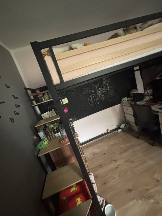 LÓZKO NA ANTRESOLI-w bardzo dobrym stanie.