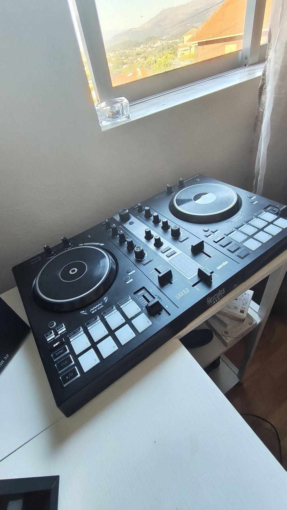 Hercules DJControl Inpulse 300 MK2 – 130€ (negociável)