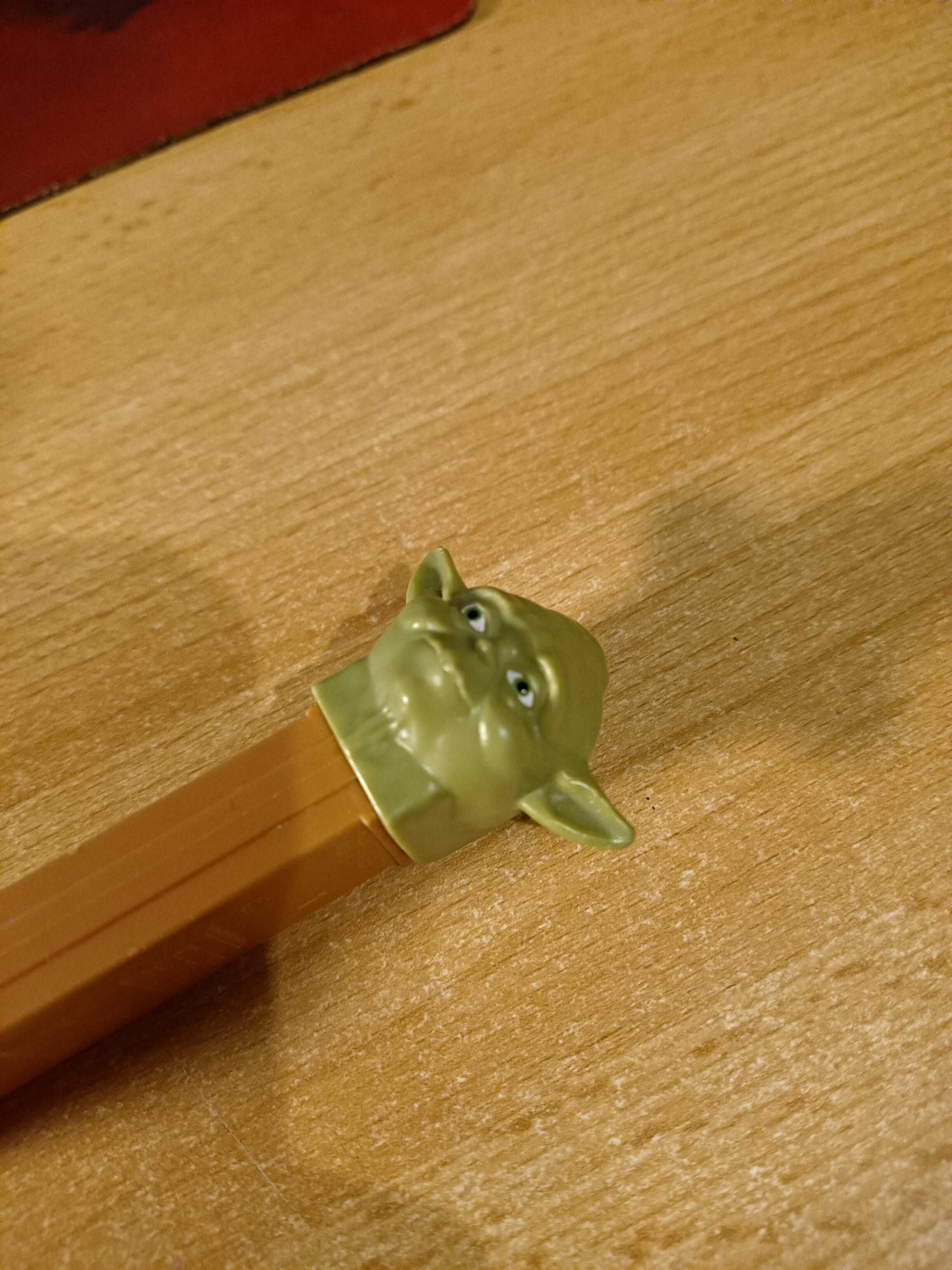 Star Wars Yoda zestaw stempel + dyspenser PEZ