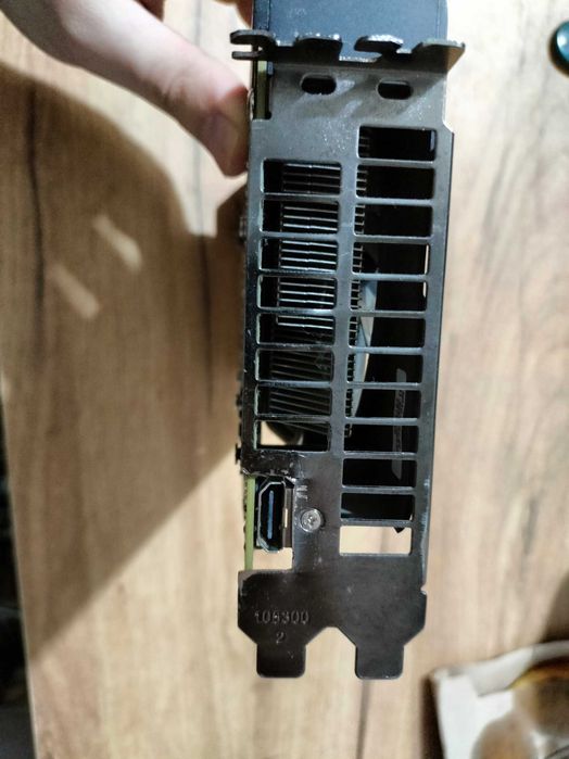 Sapphire rx 580 8gb 1hdmi гарний стан