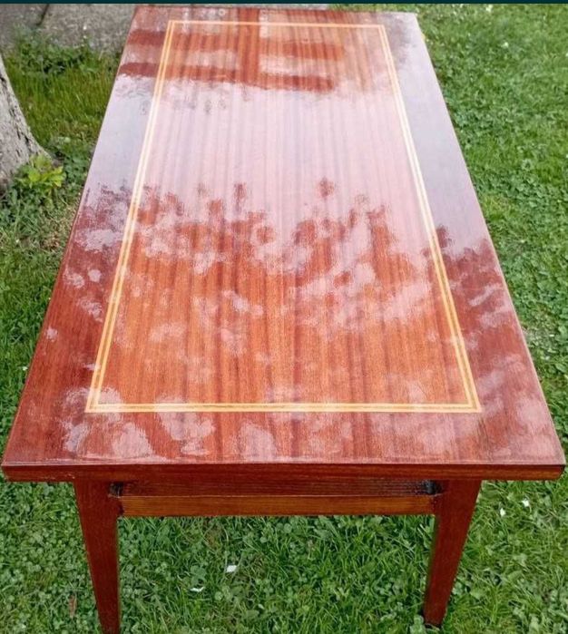 Журнальний столик