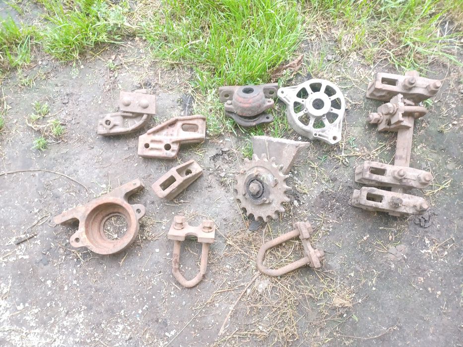 Кронштейни культиватора, тримачі лапи, зірки,