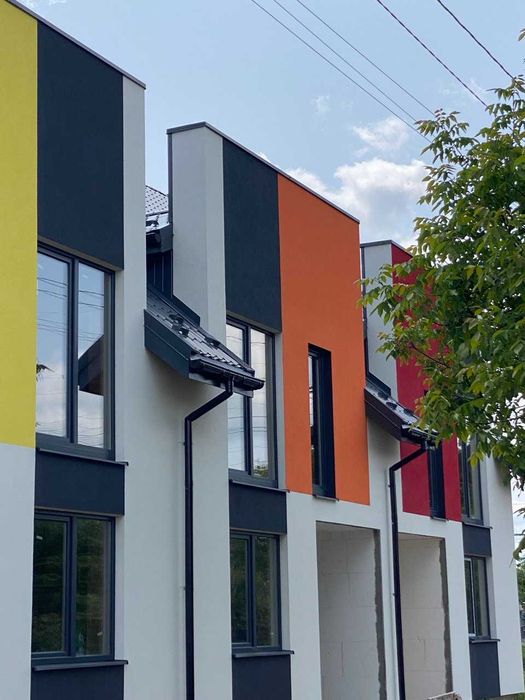 Однокімнатна квартира. 1 поверх + власний дворик в ЖК "Веселка"