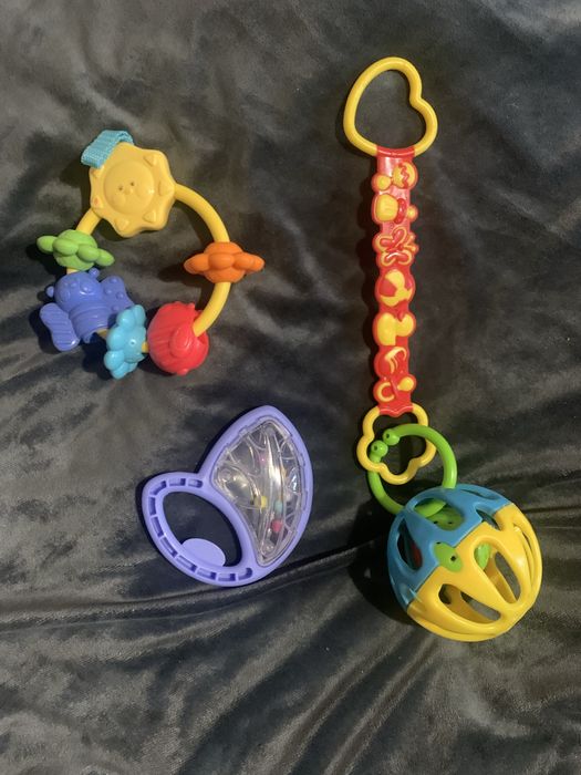 Детские игрушки-погремушки