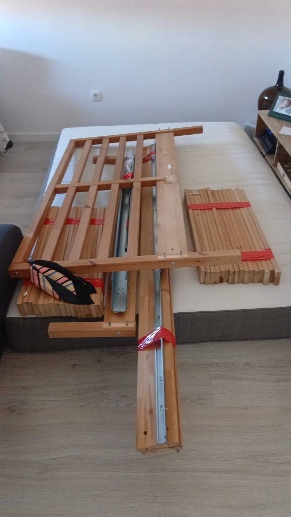 Cama de casal com estrado + colchão