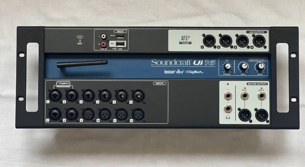 Цифровий мікшерний пульт Soundcraft UI16