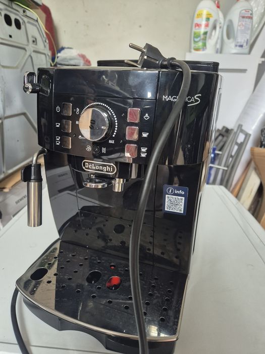 Продам кавомашину в гарному стані , 2025 року аиробництва