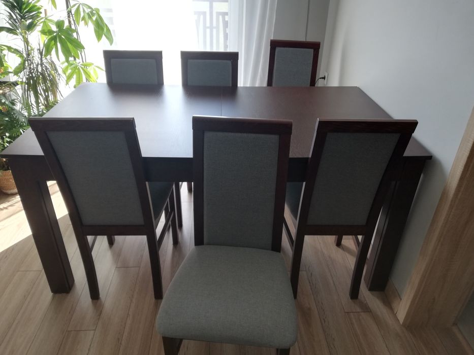 Stół i 8 krzesel ciemny brąz 90/160-300