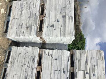 Płytki marmurowe odpady Bianco di Carrara MARMUR