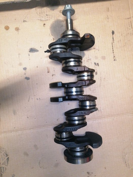 Wał korbowy + panewki VW 1,4 BKG