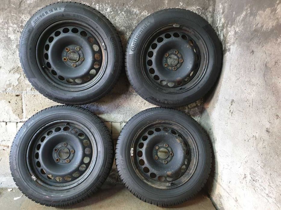 Felgi stalowe Audi A4 B8 R16 5x112 7JX16H2 ET 39 centr 66,6mm