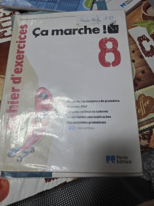 Vendo livros de fichas 8 ano