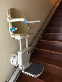 Cadeira elevador para escadas interiores - COMO NOVA