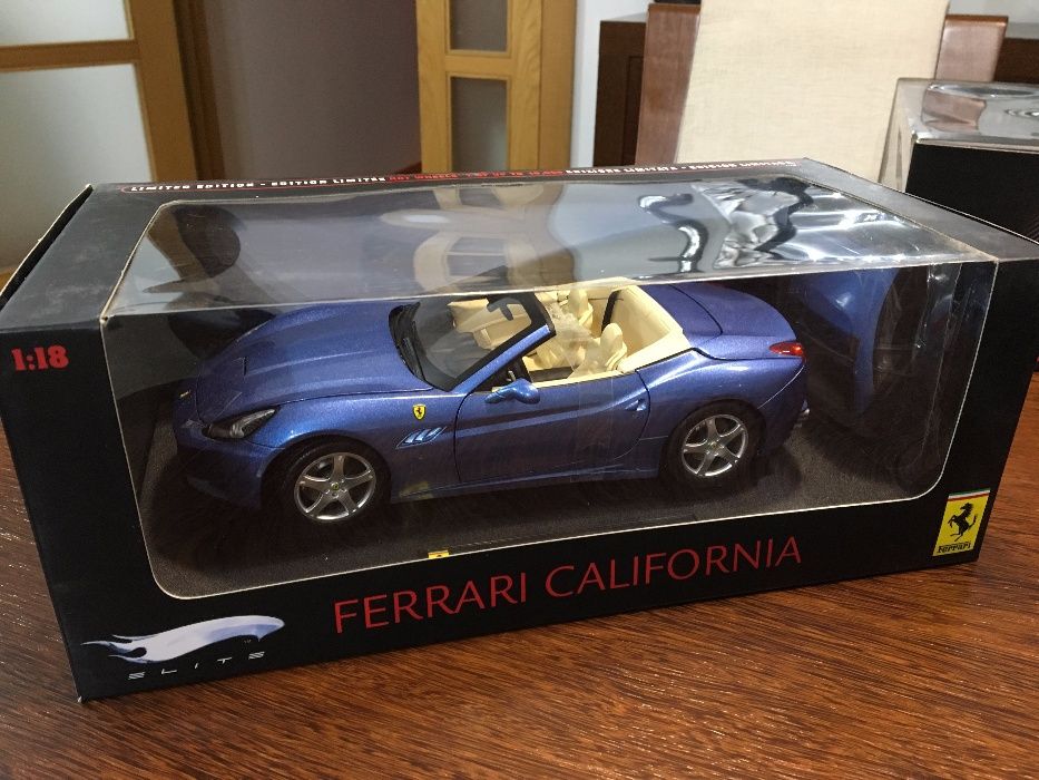 1/18 Ferrari California - HW Elite