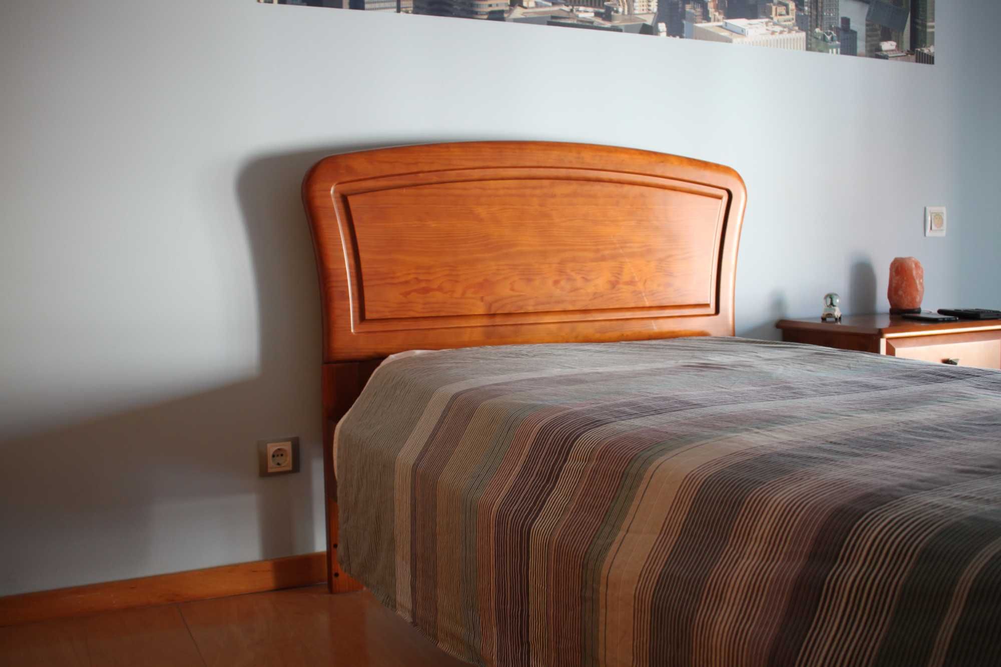 Cama Solteiro Castanha Madeira Maciça