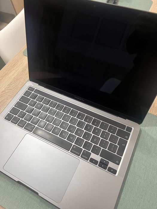 Macbook pro M2 2022
