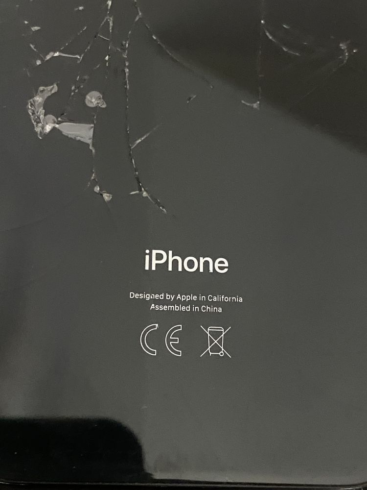 Телефон на запчасти Apple Iphone XR