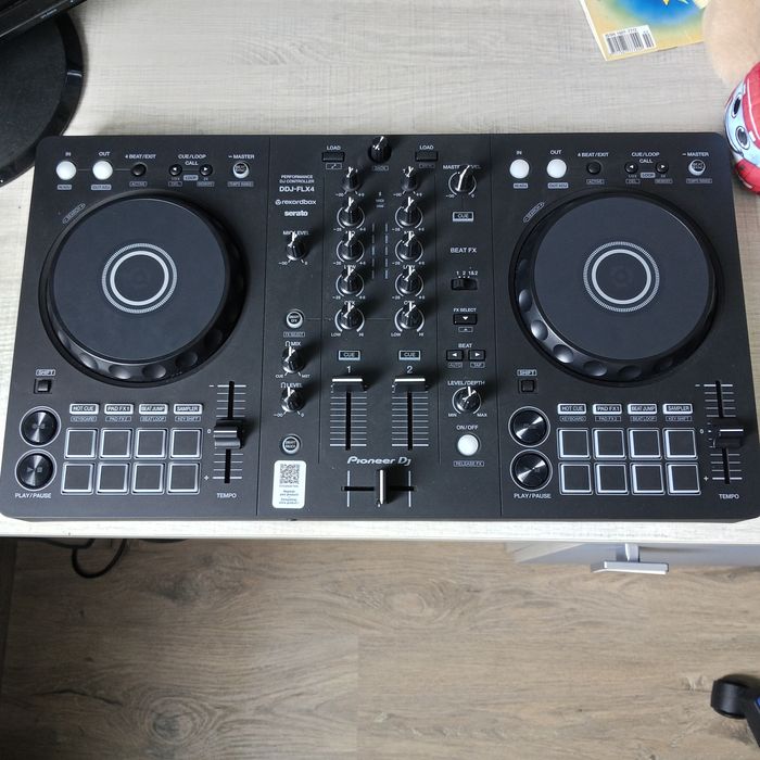 Konsola dj Pioneer ddj-flx4