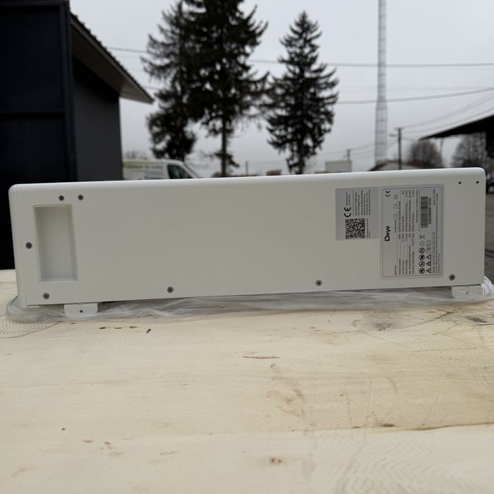 Акумулятор Deye SE-F5 Pro-C LiFePO4 51.2V/100AH, 5.12 kWh (з дисплеєм)