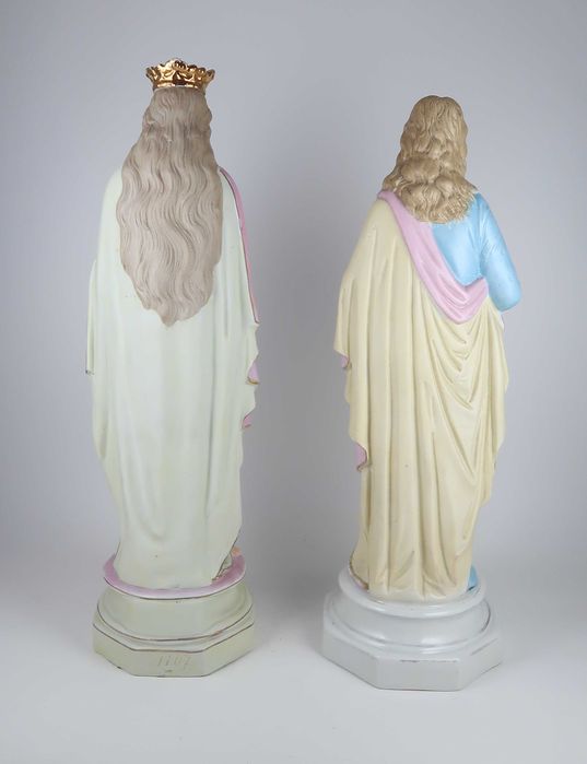 Esculturas antigas em porcelana - 38 cm, cada