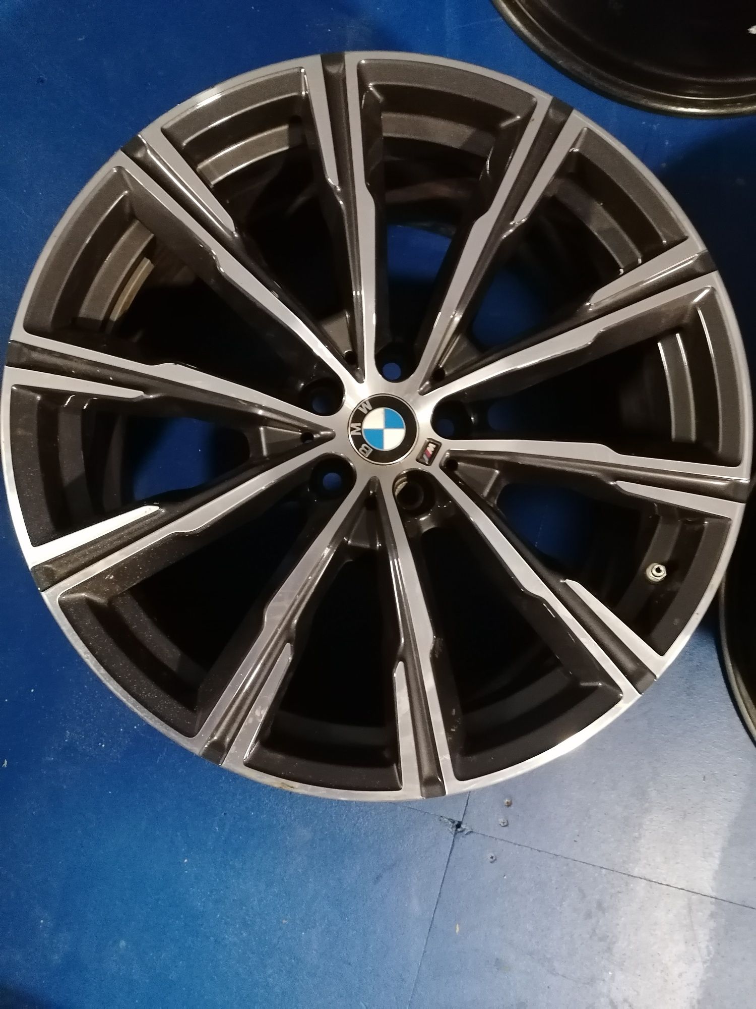 Felgi aluminiowe 20 BMW OE X5 G05