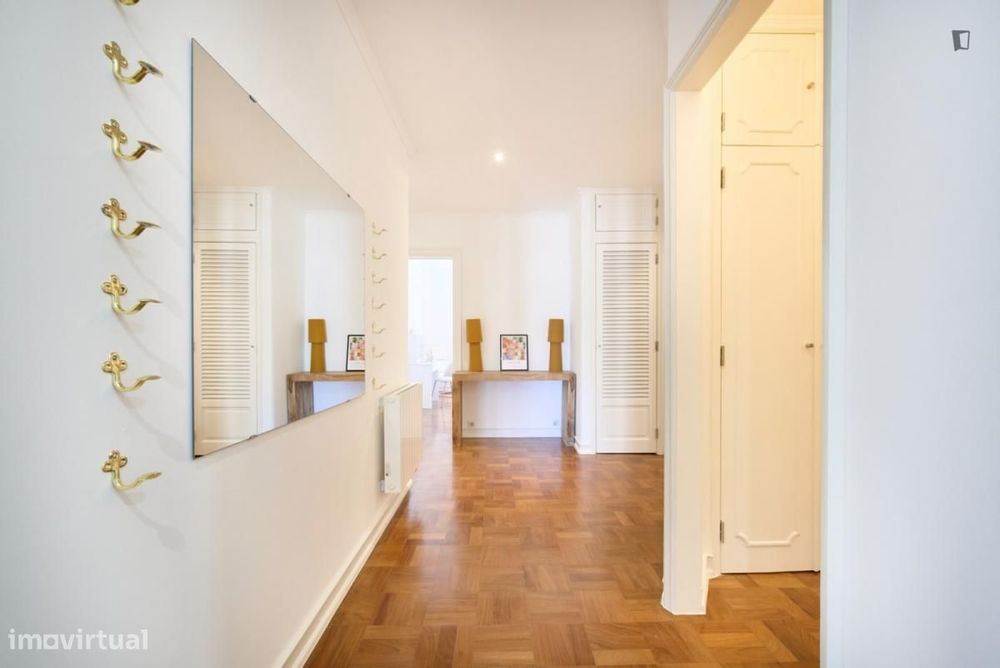 Quarto - localizado em Entrecampos Lisbon