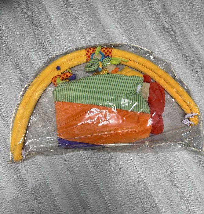 Продам розвиваючий килимок