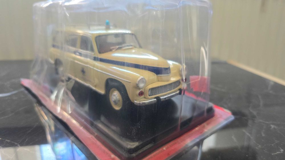 Warszawa Pogotowie 223 Skala 1:24 P3