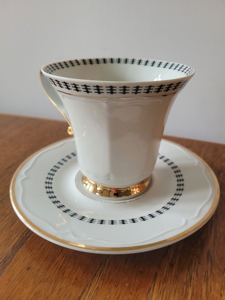 Filiżanka ze spodkiem porcelana vintage